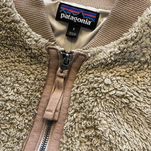 Patagonia Ladies Los Gatos bomber - Picture 2 of 3